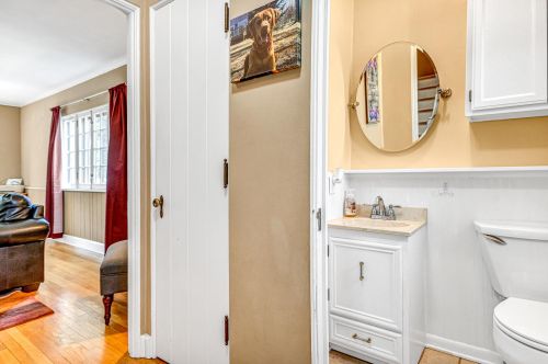 609 Waldo Blvd, Manitowoc WI  54220-2829 exterior