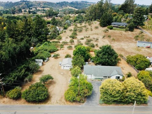 2210 Schaeffer Rd, Sebastopol, CA 95472-5556