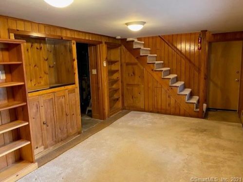 34 Robert Ln, Wallingford CT  06492-4317 exterior