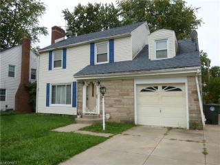 678 Hawkins Ave, Akron, OH 44320-1870