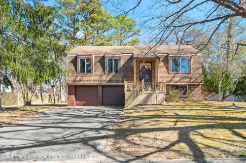 10 Chelsea Rd, Jackson Twp, NJ 08527-2647