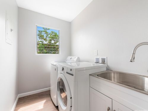 981687 Kiawe St, Aiea HI  96701-1737 exterior