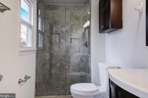 13404 Nickleson Dr, Woodbridge VA  22193-4131 exterior