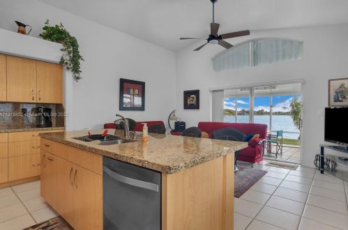 18806 24th Ct, Hollywood FL  33029-5354 exterior