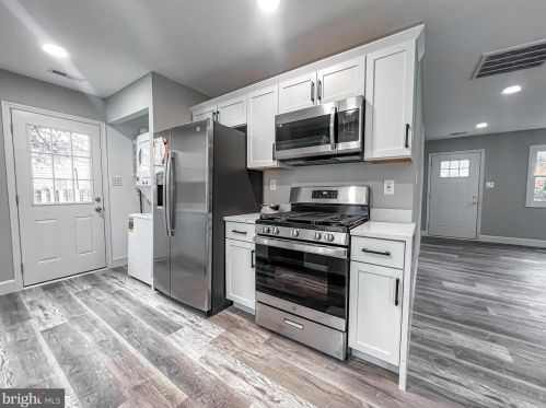 1229 Longview Dr, Woodbridge VA  22191-2955 exterior