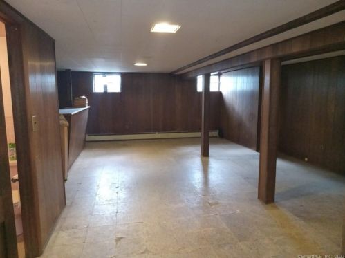 76 Treat Ave, Stamford CT  06906-1941 exterior