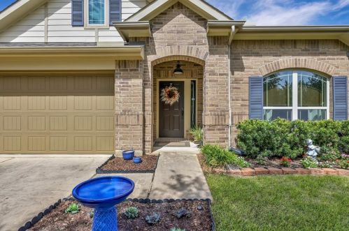 1703 Chestnut Glen Ct, Conroe, TX 77301-4599