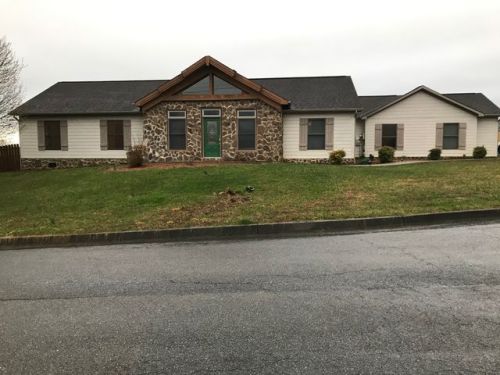 413 Hawley Meadows Ct, Blountville, TN 37617-5968