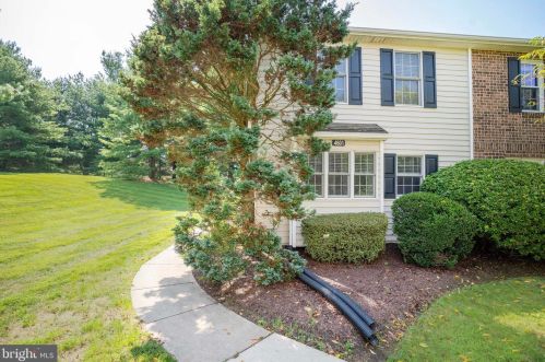 4601 Fox Pointe Ct, Glen Mills, PA 19342-8147