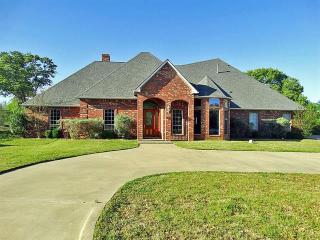 599 Country Club Cir, Athens, TX 75751-3187