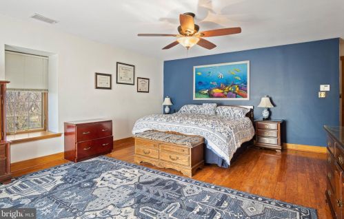 222 Longspur Dr, Wilmington DE  19808-4363 exterior