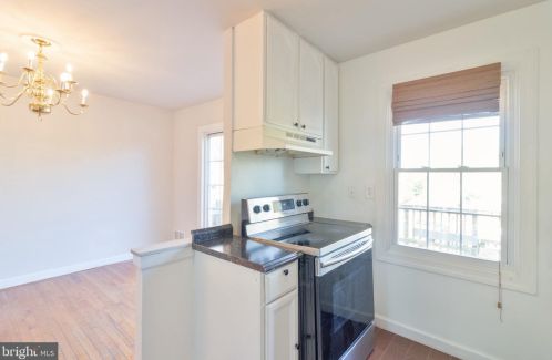 2943 Wetherburn Ct, Woodbridge VA  22191-4631 exterior