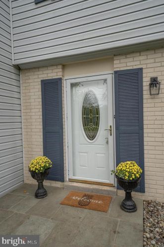 792 Contention Ln, Berwyn, PA 19312-1118