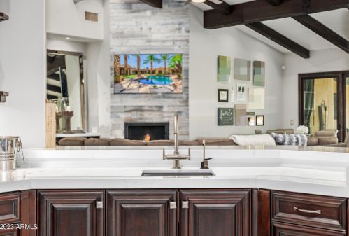 6024 Sunnyside Dr, Scottsdale AZ 85260-5724 exterior