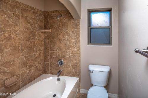 879 Window Rock Plz, Lake Havasu City AZ  86406-7374 exterior