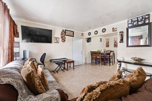 420 27th St, West Palm Beach, FL 33404-4453