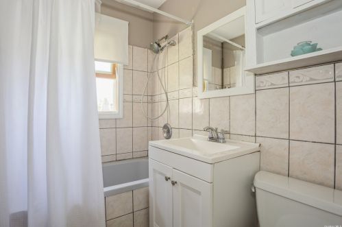 32 Aster Ave, Holtsville NY  11742-1703 exterior