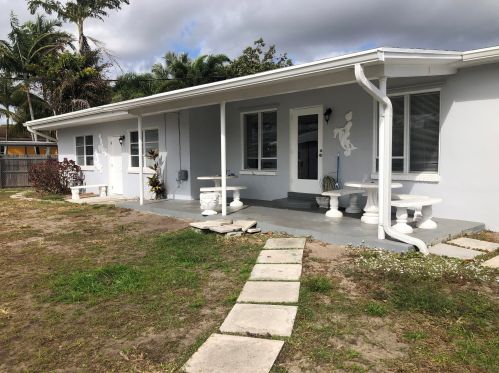 4344 Mars Ave, West Palm Beach, FL 33406-4003