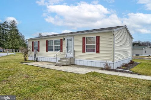 251 Buttercup Dr, Smithville, PA 17560-9612