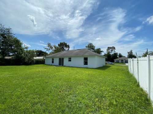 3324 Sanborn Ln, Deltona, FL 32738-5426