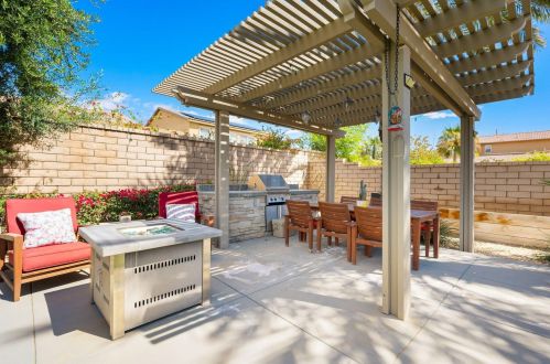 82556 Belfort Ct, Indio CA  92203-4044 exterior