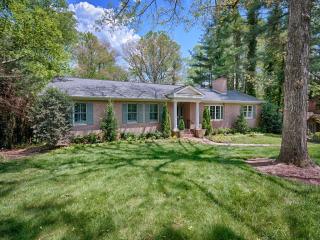 108 Stuyvesant Rd, Asheville, NC 28803-3116