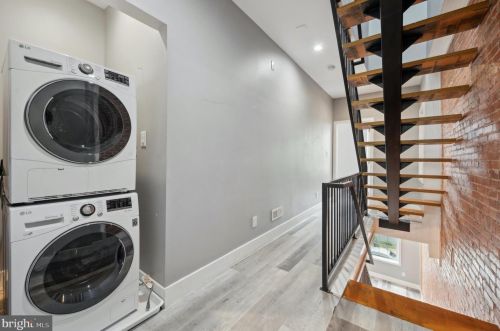 1711 27th St, Philadelphia PA  19121-2824 exterior