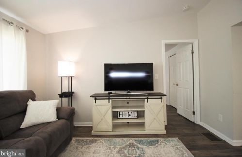 215 Ryans Run, Boothwyn PA  19060-2451 exterior