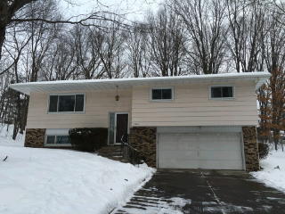 3941 Hillside Ln, Wausau, WI 54403-2352