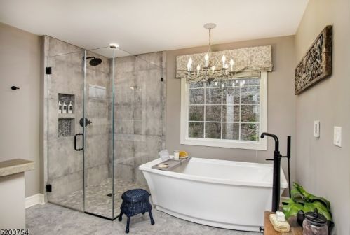 11 Cedar Ct, Hackettstown NJ  07840-2850 exterior