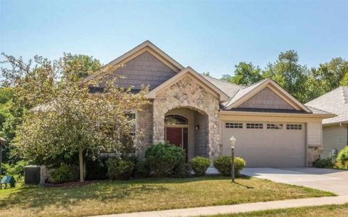 2166 Dempster Dr, Iowa City, IA 52241-9739