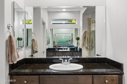 888 Calle De Ln Rosa, Santa Maria CA 93455-6092 exterior