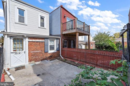 1218 Oak St, Wilmington, DE 19805-4339