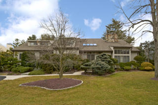 84 Rye Rd, Rye, NY 10580-1013