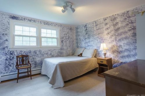 61 Carriage Dr, Waterbury CT  06708-3309 exterior