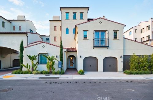 8898 Los Coyotes Dr, Buena Park, CA 90621-1030
