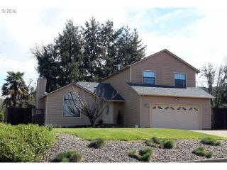 633 Parkway Dr, Winston, OR 97496-9585