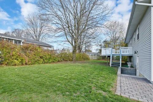 35 Crosby Ct, Fishkill NY  12524-2101 exterior