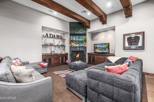 6024 Sunnyside Dr, Scottsdale AZ 85260-5724 exterior