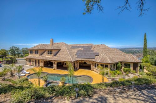 2940 Capetanios Dr, Folsom CA  95762-4601 exterior