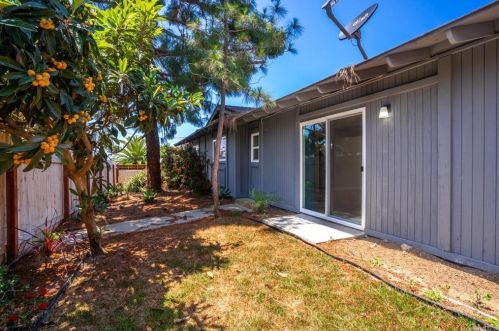 1176 Santa Fe Dr, Encinitas CA  92024-3954 exterior
