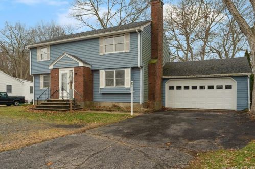 5 Prospect St, Lyme, CT 06371-2027