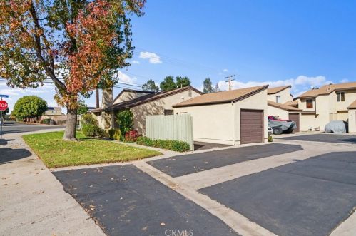 687 Parkview Dr, Lake Elsinore CA  92530-7072 exterior