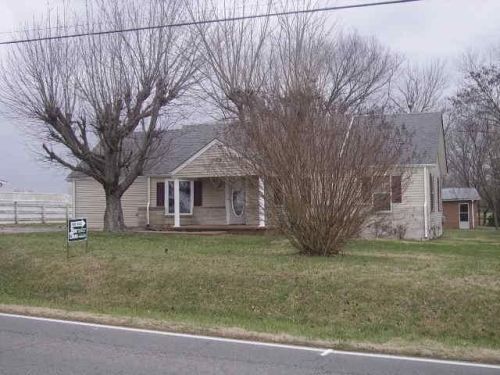 1440 Akersville Rd, Lafayette, TN 37083-4344