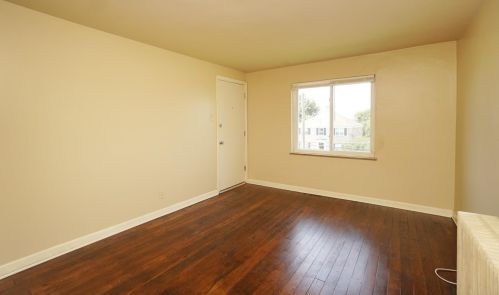 62 Gorman Ln, Cincinnati, OH 45215-3624