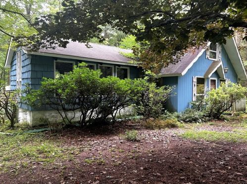 758 Village Run Rd, Boswell, PA 15531-2633