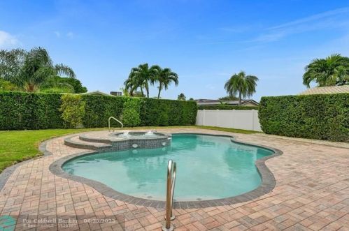 3850 36th Ave, Hollywood FL  33021-1900 exterior