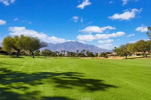 20 Hilton Head Dr, Rancho Mirage CA  92270-1607 exterior