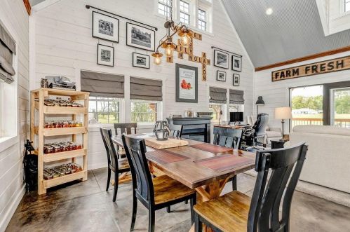 17978 Nashport Rd, Nashport OH  43830-4601 exterior