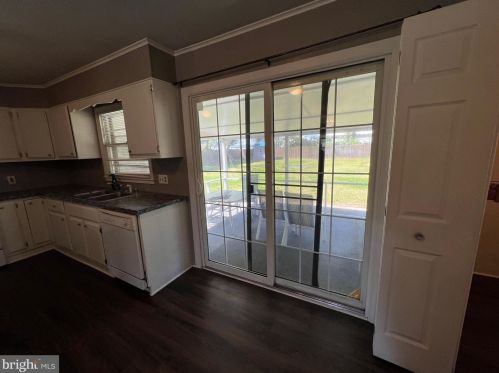 210 Arbutus Ave, Seaford DE  19973-1314 exterior